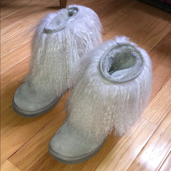 furry white ugg boots